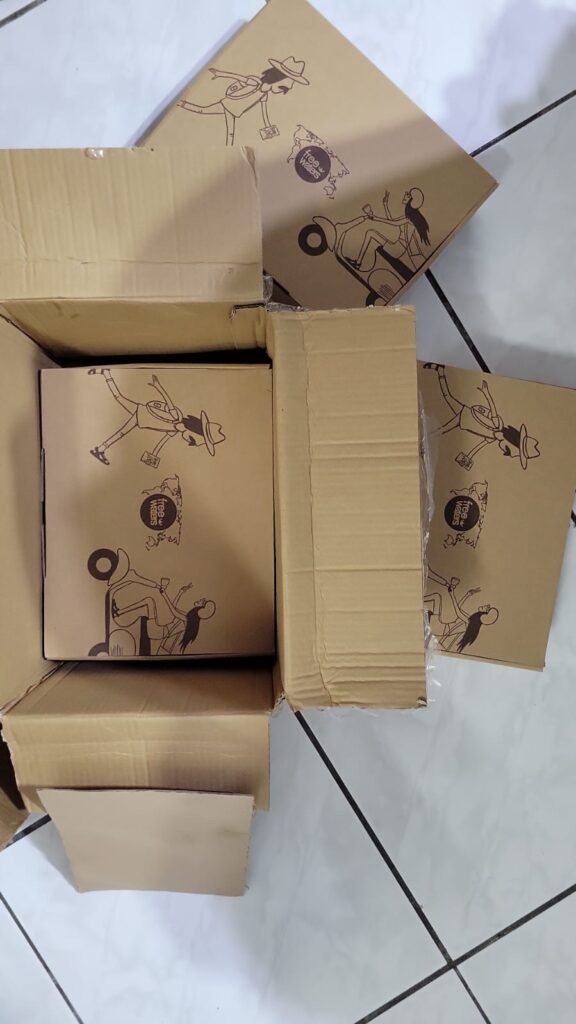 REPACK AND RESHIP PARCEL package consolidation group and repackaging company from Europe and USA